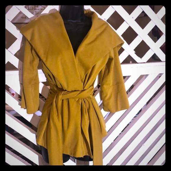 💛Mustard blazer with hood💛 - Picture 2 of 2